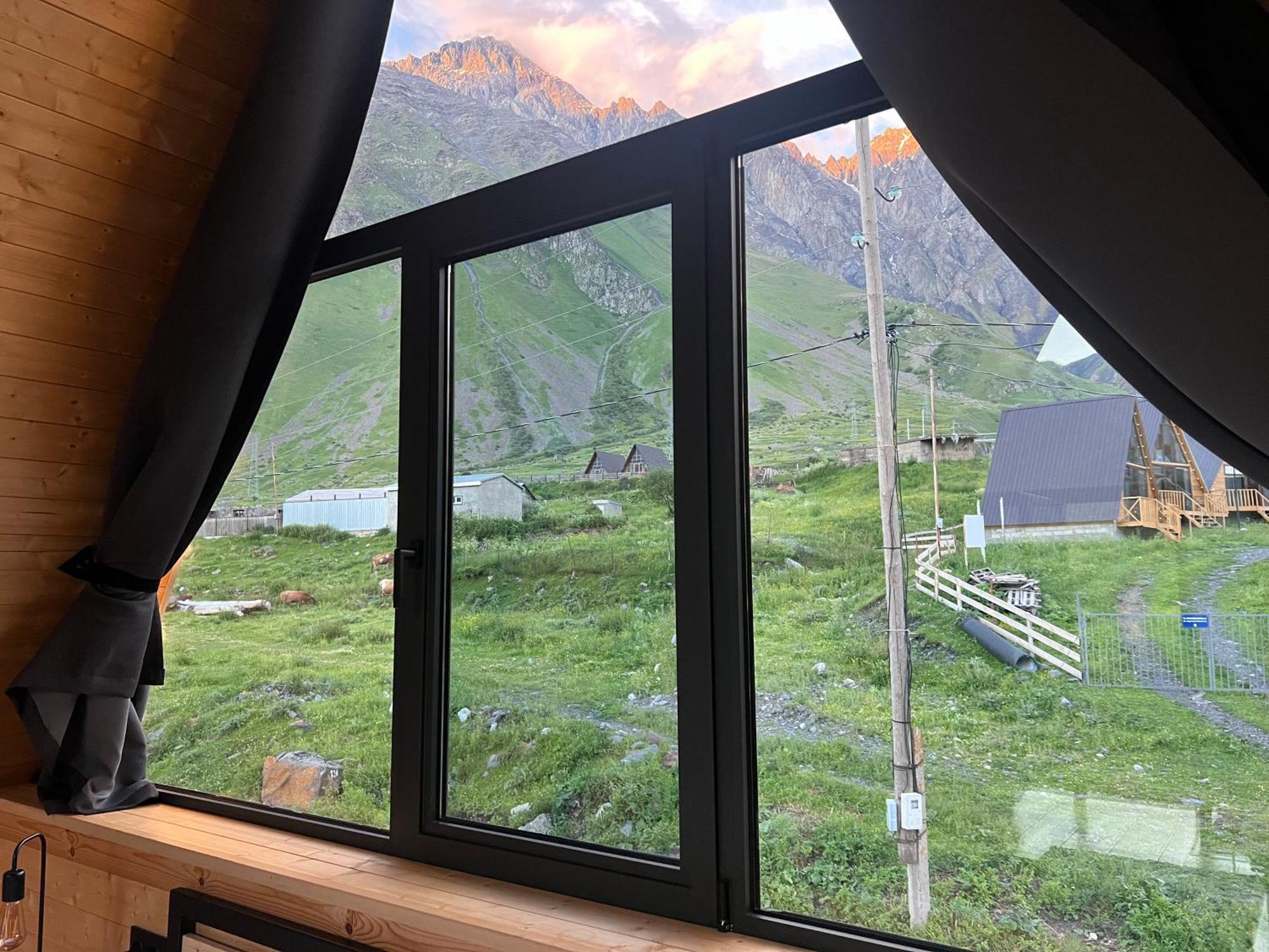 Kazbegi Hills Cottages Luaran gambar