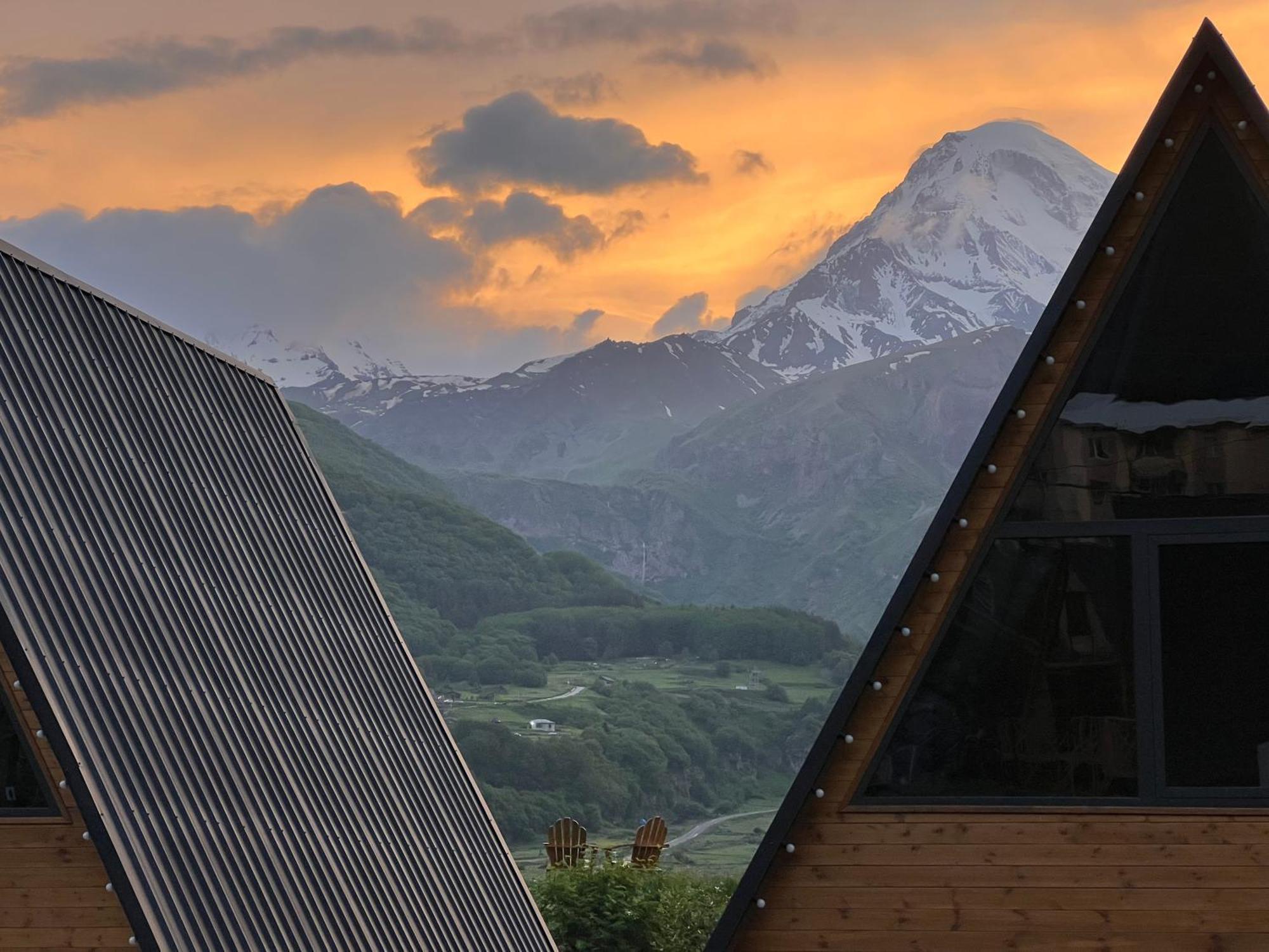 Kazbegi Hills Cottages Luaran gambar