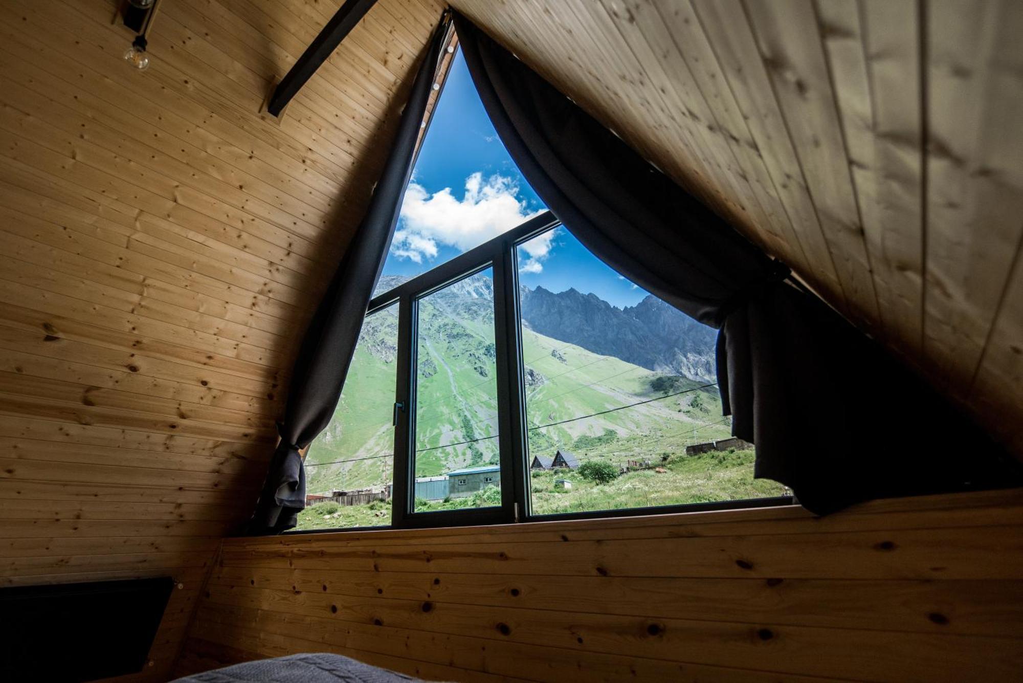 Kazbegi Hills Cottages Luaran gambar